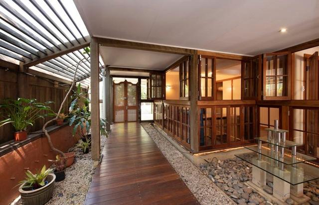 2/6 Usher Street, QLD 4068
