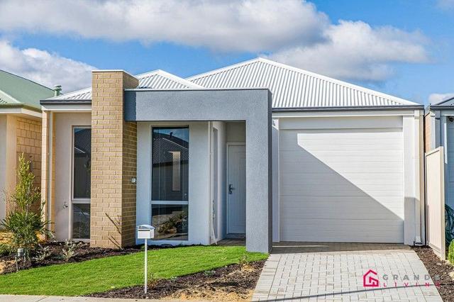 17 Crestone Grv, WA 6112