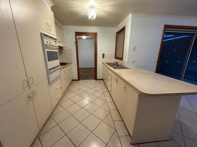 16 Kingfisher Ct, VIC 3030