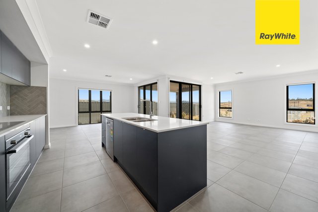 130 Thancoupie Crescent, ACT 2611