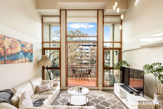 30/18 Captain Cook Crescent, ACT 2603