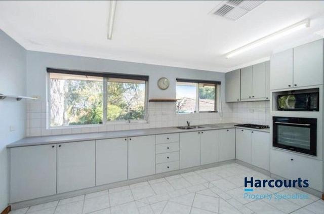 24 Merilee Terrace, WA 6111