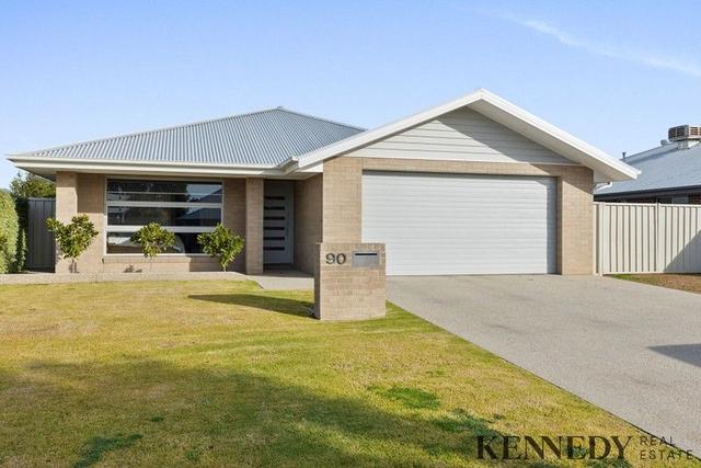 90 Zorro Drive, VIC 3730