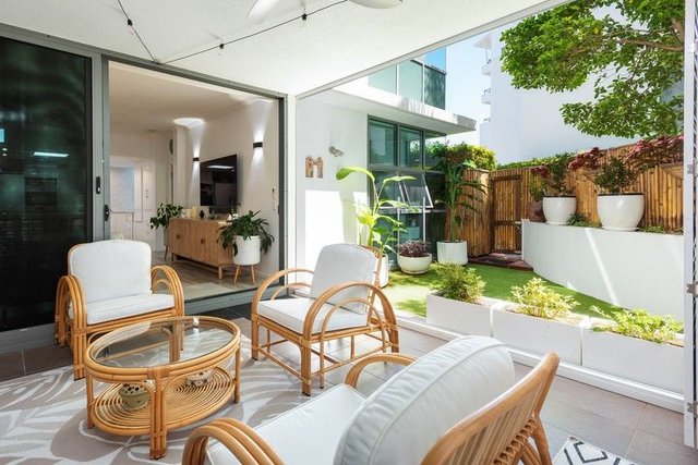 1a/28 Bayview Street, QLD 4216