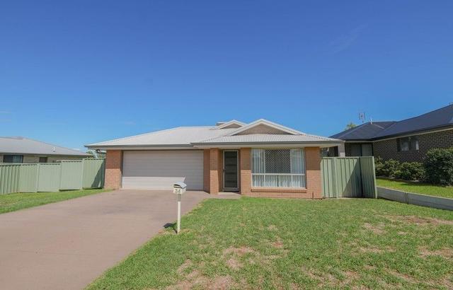 34 Warragrah Place, NSW 2870