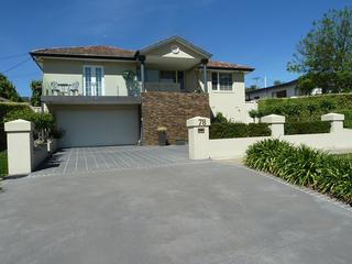 Front View (2012-10-24)