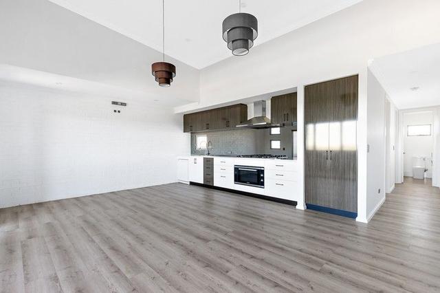 10B Shore Lane, WA 6172