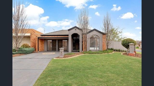 12 Finstall  Close, VIC 3023