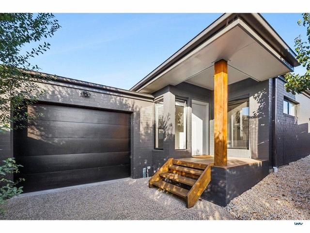 2/1 Emmy Court, VIC 3216