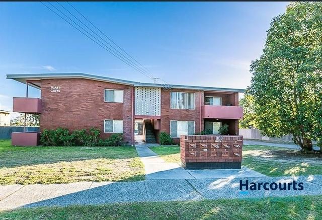 4/203 North Beach Drive, WA 6060