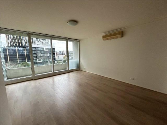 62/83 Whiteman Street, VIC 3006