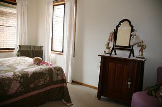 Bedroom (2012-08-15)