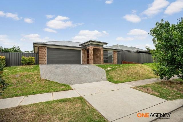 2 Hobden St, NSW 2330