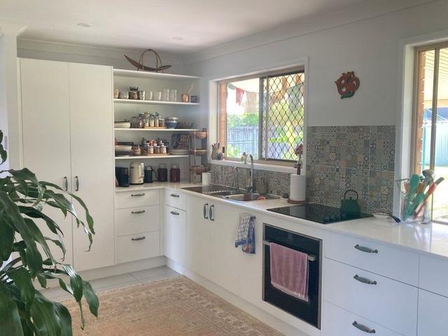 6 Samantha Court, QLD 4508
