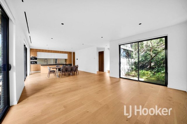 4 Holly Lane, VIC 3101