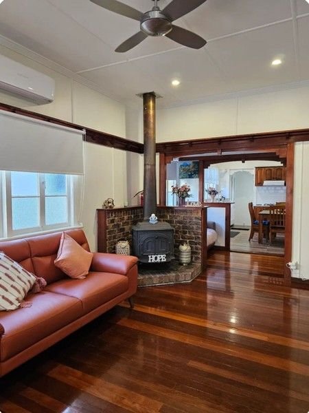 15 Harrogate St, QLD 4102