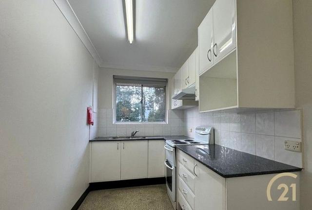 40/127 The Crescent, NSW 2165