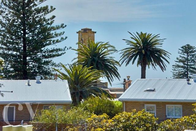 2/5 Swanbourne Street, WA 6160