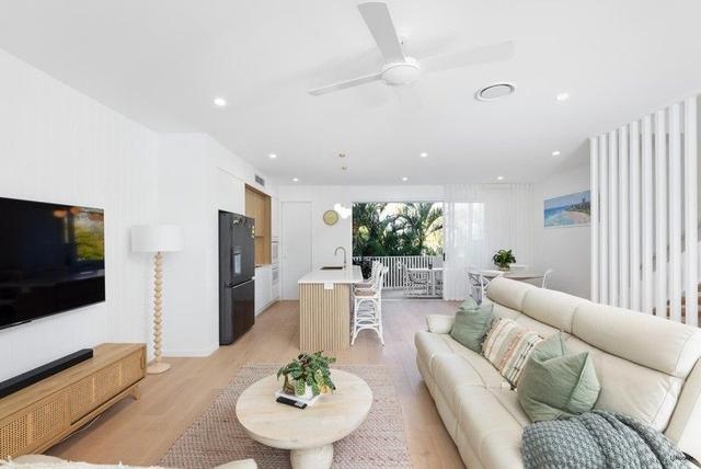 2/135 Golden Four Drive, QLD 4225