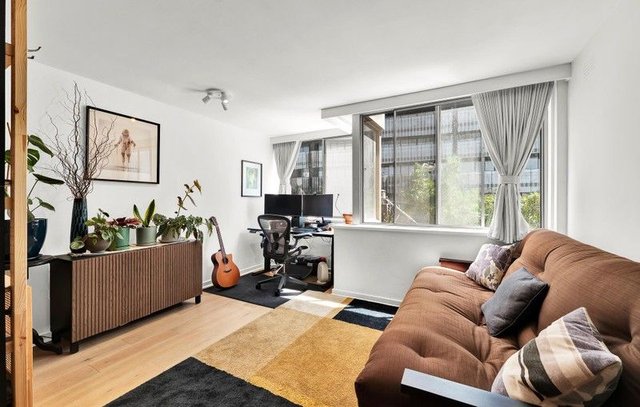 4/242 Toorak Road, VIC 3141