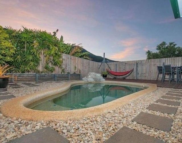 2 Russellia Street, QLD 4870