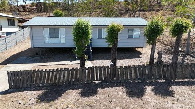 6 Gralton Street, QLD 4804