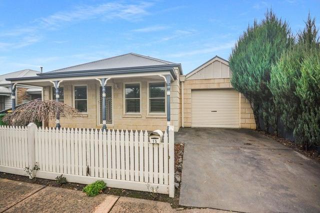 15 Kingsdale Cres, VIC 3810