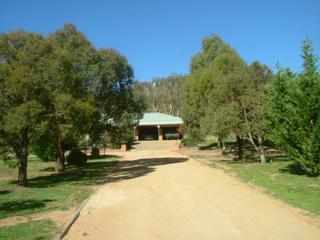 Approach to house (2017-07-31)