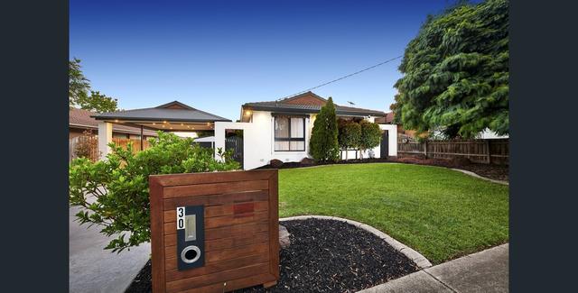 30 Folkstone Crescent, VIC 3156