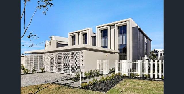 11 Sanctuary Court, QLD 4218