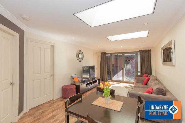2/19 Bogong Street, NSW 2627