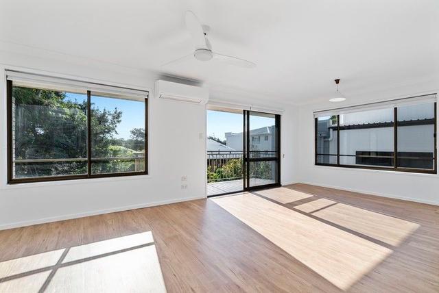 8/27 Hooper Drive, QLD 4223