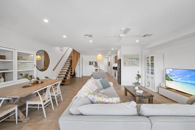 3 Osborne Circuit, QLD 4558