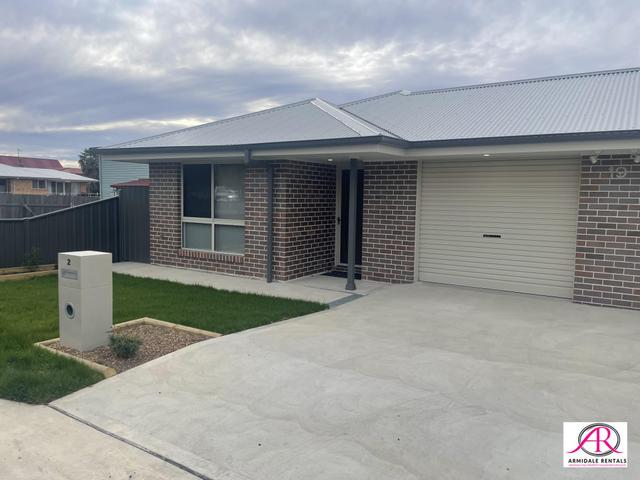 2/19 Naughten Ave, NSW 2350