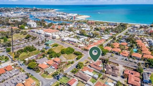 2/18 Stewart Street, WA 6210