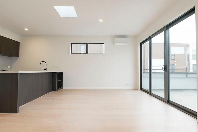 2 Dayspring Path, VIC 3750