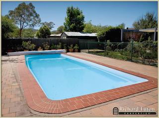 Pool (2010-04-23)