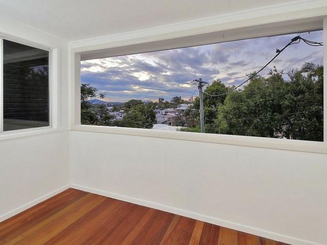 14 Kintore Street, QLD 4103