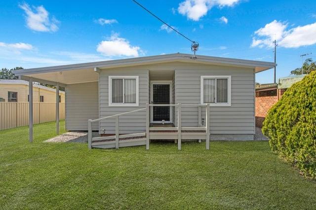24 Kathleen White Crescent, NSW 2261