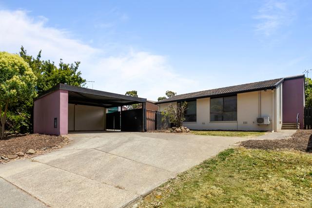 15 Shakespeare Cres, ACT 2615