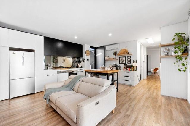 16/402 Carrington Street, WA 6163