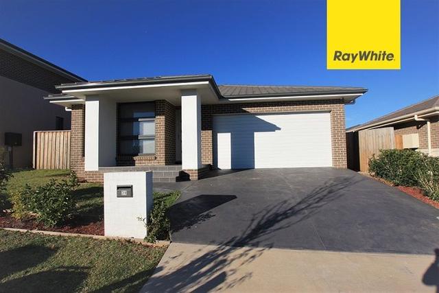 39 Larkham Street, NSW 2570