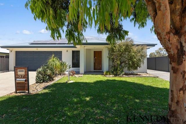 37 Lakeside Drive, VIC 3730