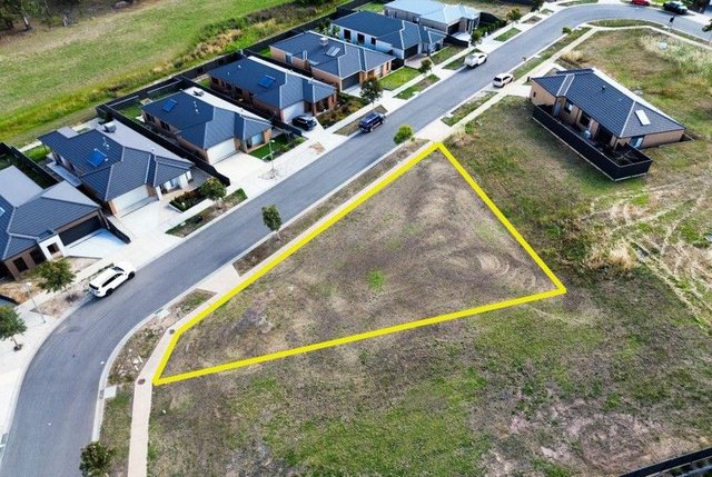 37 Delma Crescent, VIC 3660