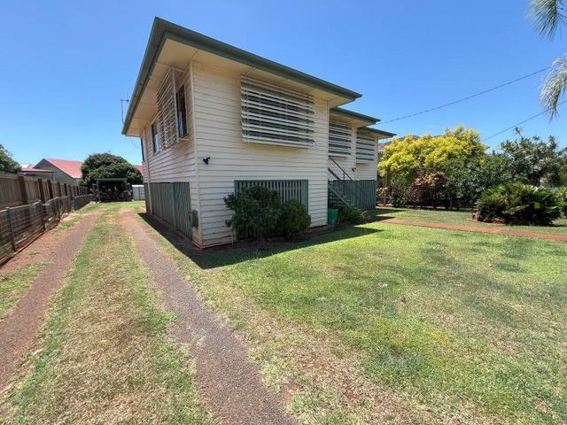 27 West Street, QLD 4660