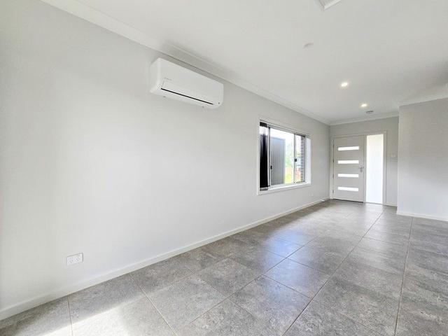 16a Mallee Crescent, NSW 2573