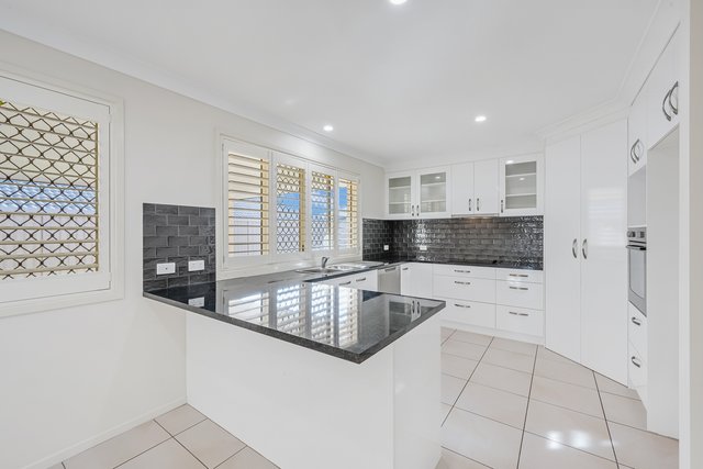 12 Beutel Place, QLD 4164