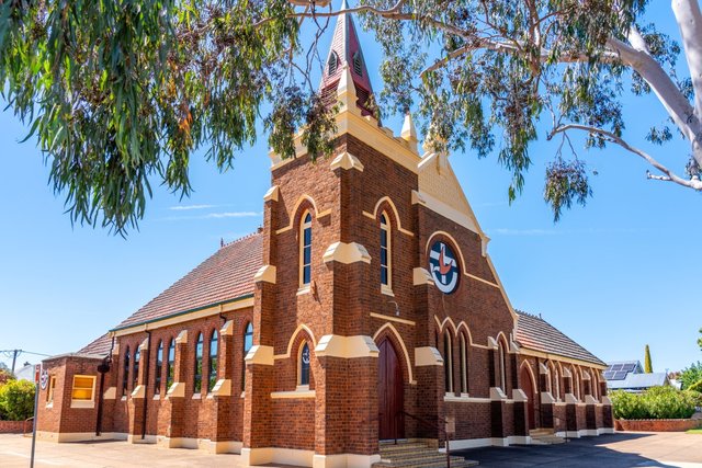 99 Deboos Street, NSW 2666