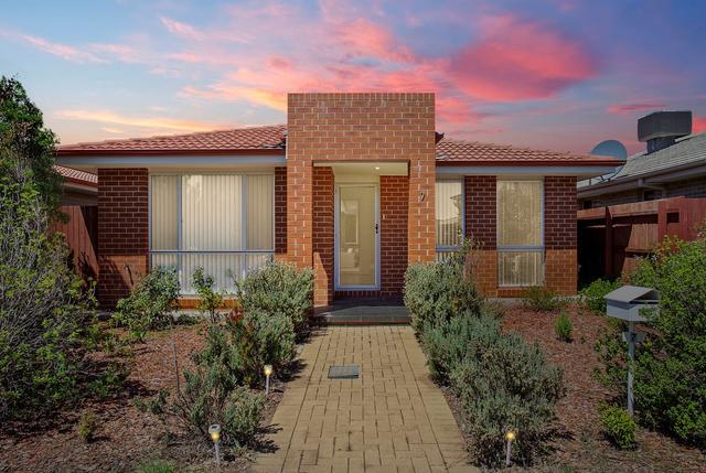 7 Olga Masters St, ACT 2913