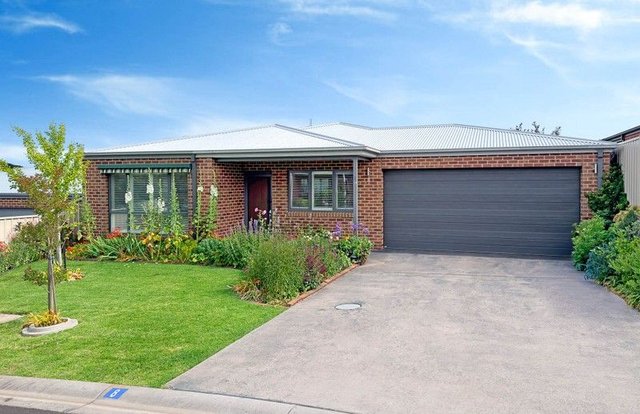 8 Moyes Court, VIC 3831